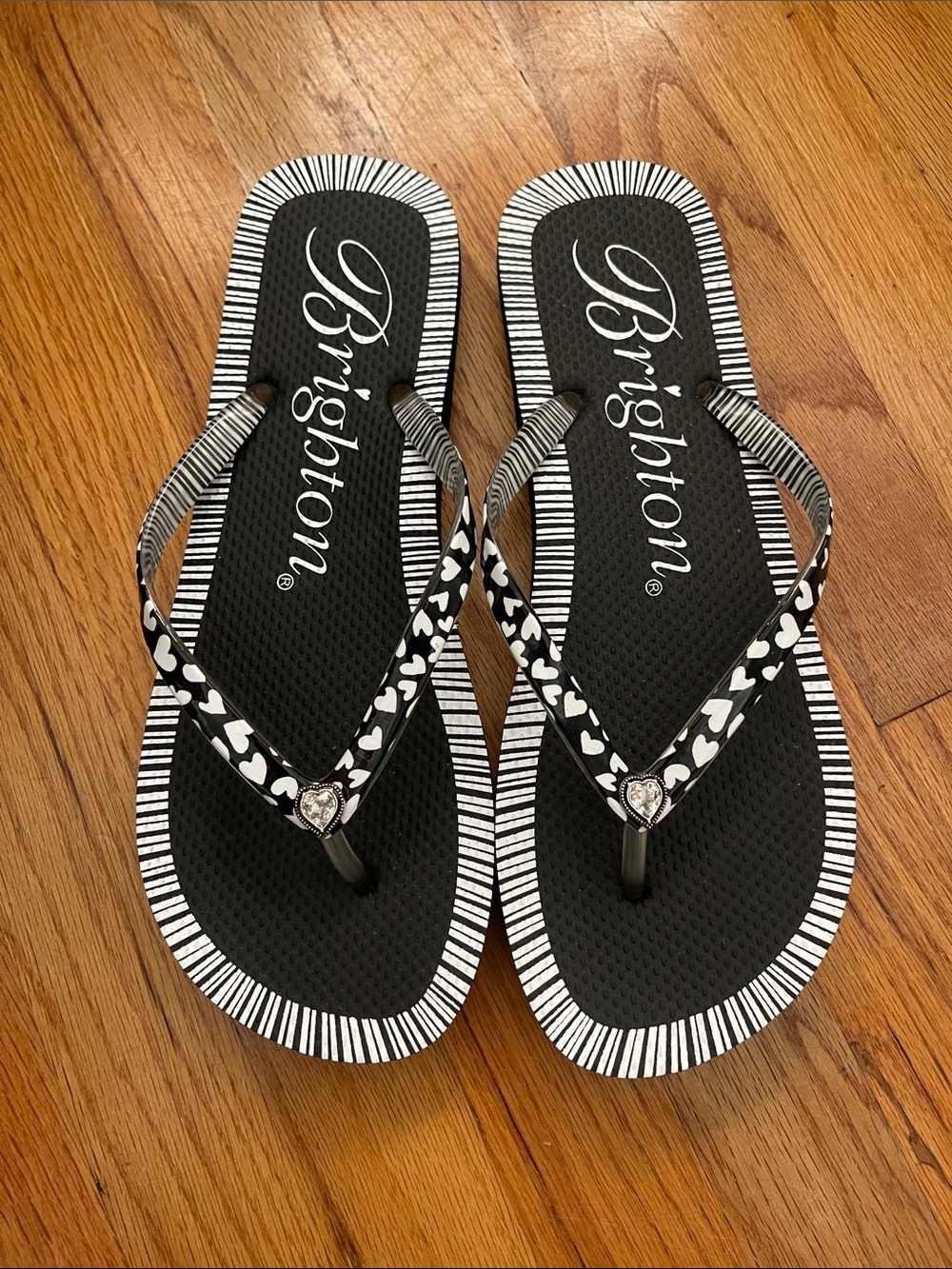 New Brighton Black/White Hearts and Rhinestones Hearts Sandals-Size 9